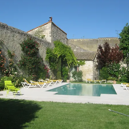 לינה וארוחת בוקר Les Jardins De La Livree Villeneuve-lès-Avignon