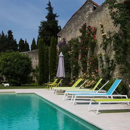לינה וארוחת בוקר Les Jardins De La Livree Villeneuve-lès-Avignon