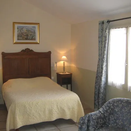 לינה וארוחת בוקר Les Jardins De La Livree