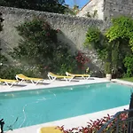 Les Jardins De La Livree Bed & Breakfast