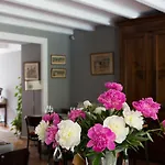 Les Jardins De La Livree Bed & Breakfast 4*