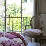 Les Jardins De La Livree Bed & Breakfast