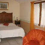 Les Jardins De La Livree 4*
