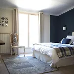 Les Jardins De La Livree Bed & Breakfast 4*