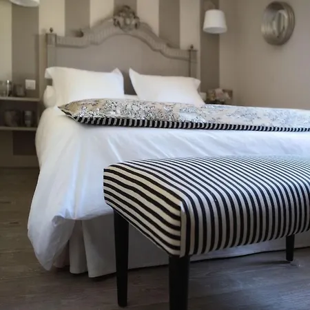 Bed & Breakfast Les Jardins De La Livrée