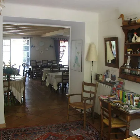 Les Jardins De La Livrée 3*