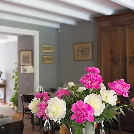 B&B Les Jardins De La Livree 4*