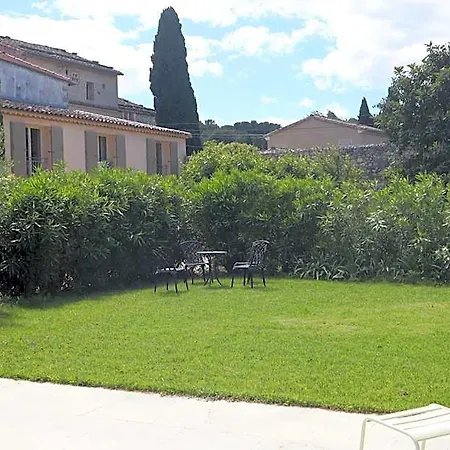 Les Jardins De La Livree B&B