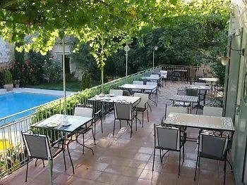 Les Jardins De La Livree Bed & Breakfast 3*