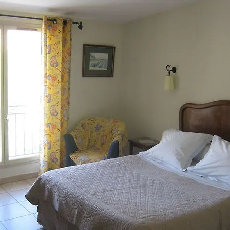 Les Jardins De La Livrée Bed & Breakfast