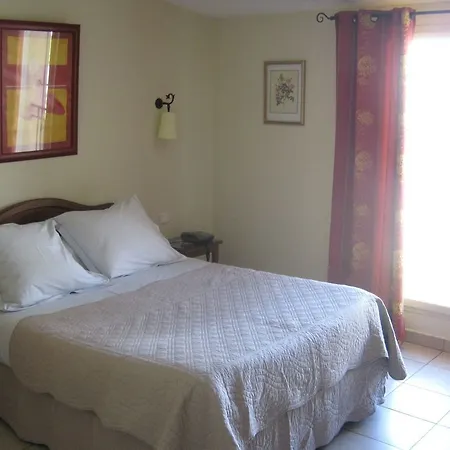 Les Jardins De La Livree 4*