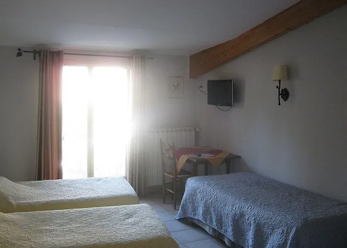 Bed and Breakfast Les Jardins De La Livree 4*