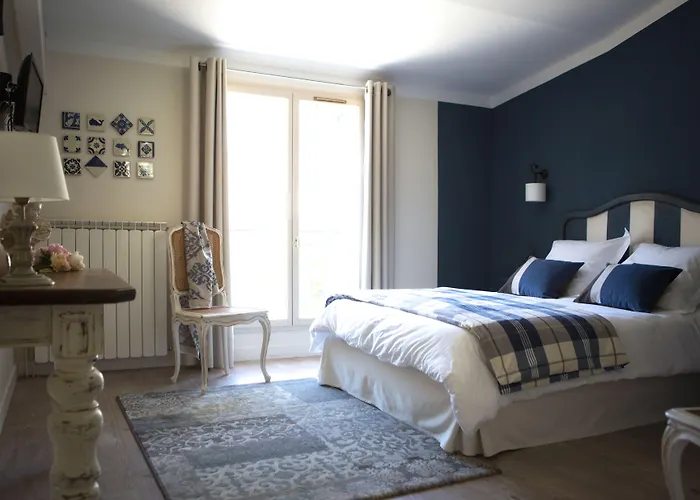 Les Jardins De La Livree Bed and Breakfast