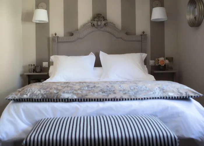 Les Jardins De La Livree Bed and Breakfast