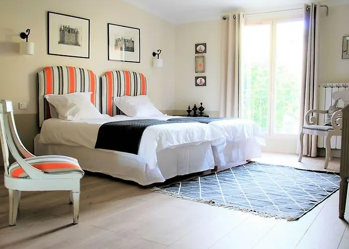 Les Jardins De La Livree Bed and Breakfast