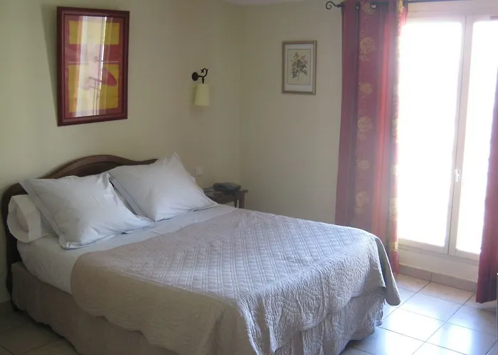 Les Jardins De La Livree 4*