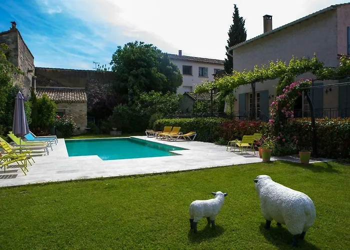 Bed and Breakfast Les Jardins De La Livree Villeneuve-lès-Avignon