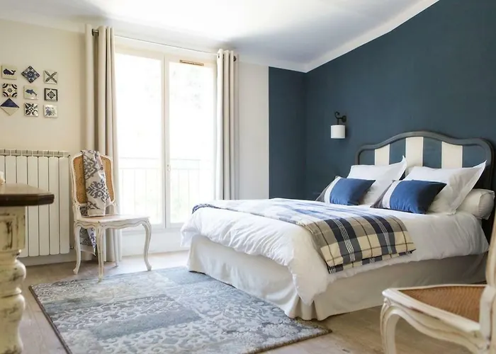 Bed and Breakfast Les Jardins De La Livree